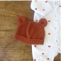 Bonnet à oreille en maille terracotta 0/1M Bonnet à oreille en maille terracotta 0/1M