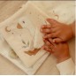 Livret d'activités Beige - Newborn Naturals Livret d'activités Beige - Newborn Naturals